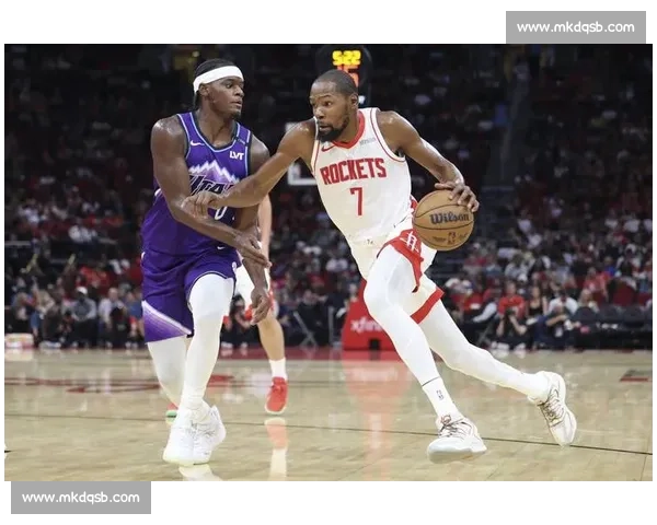 杜兰特降薪 1200 万续约火箭!白魔惠特摩尔成关键筹码,冲冠阵容成型 杜兰特降薪 1200 万续约火箭!白魔惠特摩尔成关键筹码,冲冠阵容成型